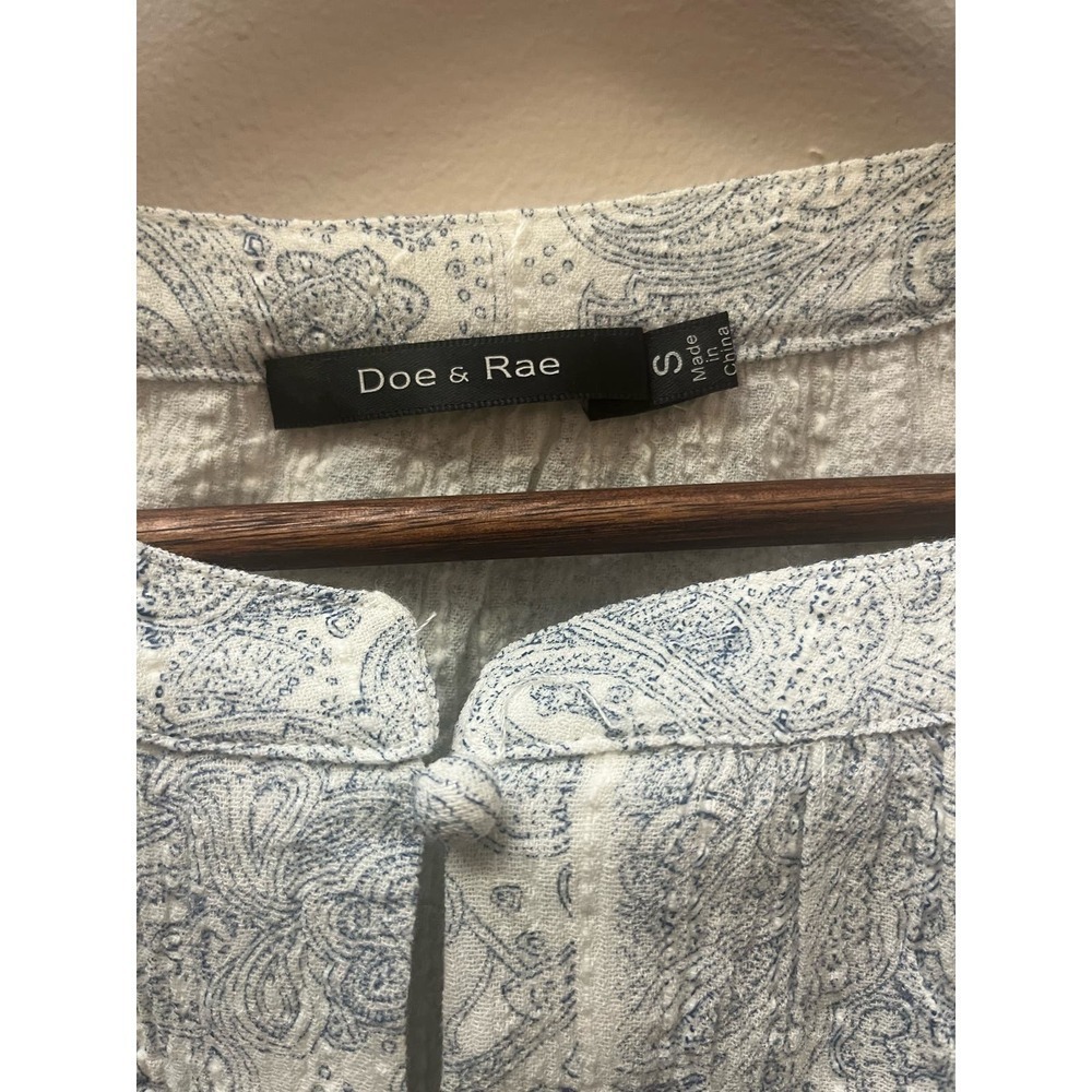 Doe & Rae Paisley top Size small​ - Picture 3 of 6